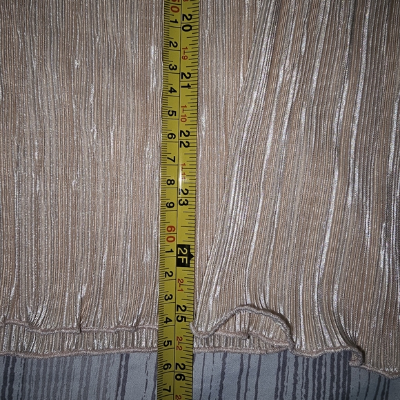 Maggie Sweet Women's Beige Pleated Long Sleeve Blouse Size L Pullover Boat Neck - Picture 12 of 13